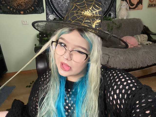 प्रोफ़ाइल की तस्वीर -CandyM1lky-