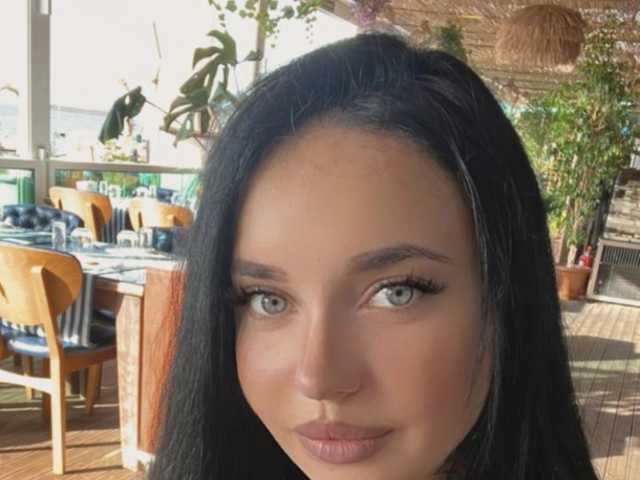 प्रोफ़ाइल की तस्वीर -Louise-