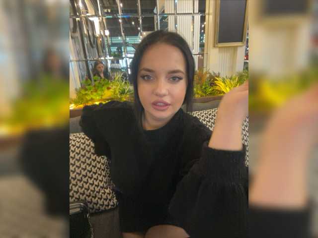 प्रसारण स्क्रीनशॉट -Louise-