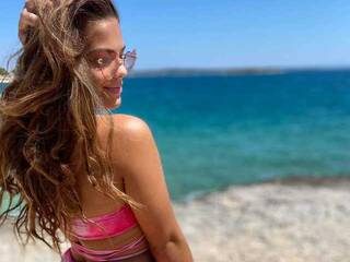 कामुक वीडियो चैट AaliyahHadid