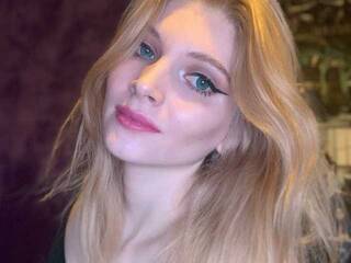 कामुक वीडियो चैट Adalinda