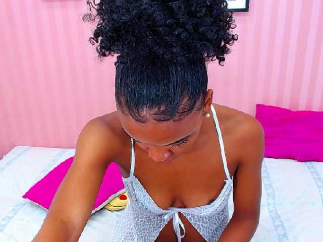 तस्वीरें adarose Hi everyone! be nice with me! I will do my best to make u feel confortable! no more wait! :) #Ebony #Bodyfit #Dildo #Anal #Cumshow at goal!