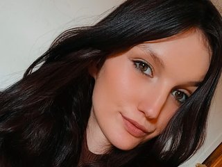 कामुक वीडियो चैट AdelineModel