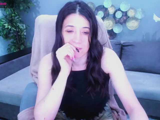 प्रसारण स्क्रीनशॉट AdellinaBlack