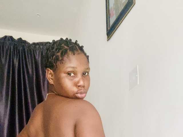 प्रोफ़ाइल की तस्वीर AfricanQueen90