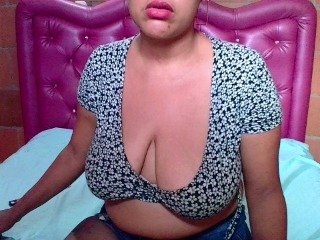 कामुक वीडियो चैट aisha5