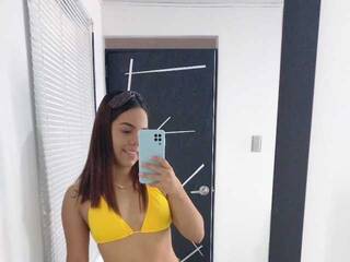 कामुक वीडियो चैट alesiadaila