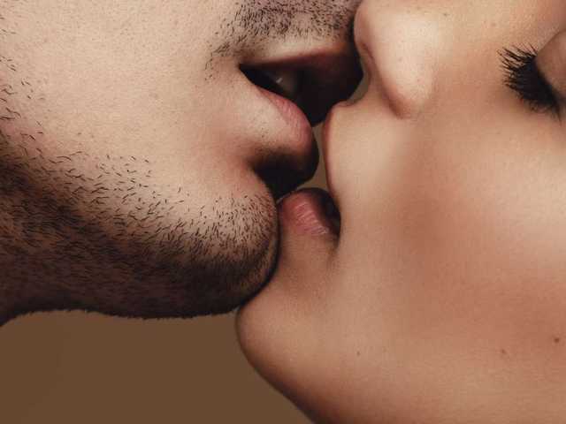 प्रोफ़ाइल की तस्वीर Alexa01ANDpeter-