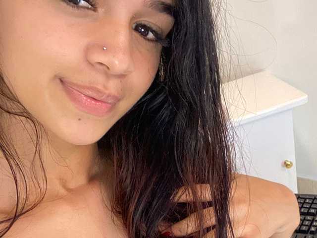 प्रोफ़ाइल की तस्वीर AlexaaHouston
