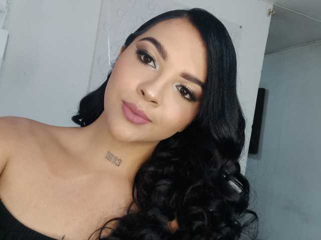 प्रोफ़ाइल की तस्वीर alexiarouse1