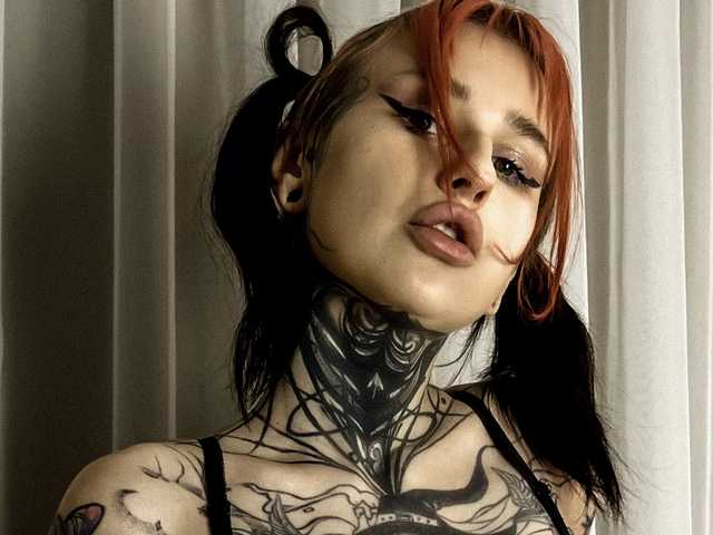 प्रोफ़ाइल की तस्वीर AlexyLee