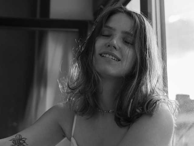 प्रोफ़ाइल की तस्वीर AliceKittie