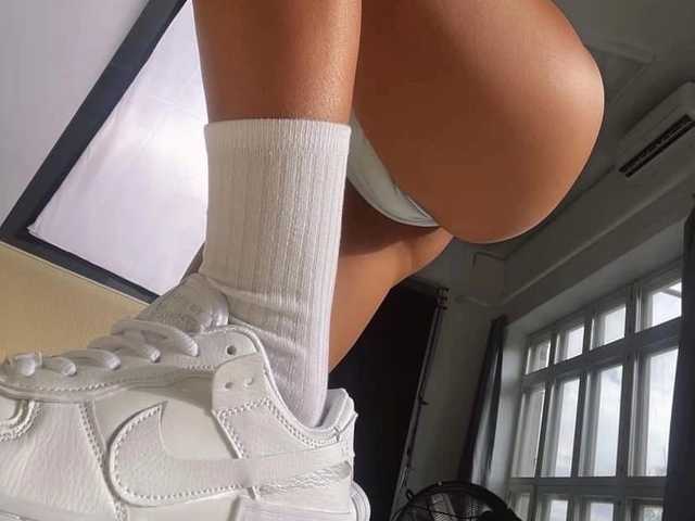 प्रोफ़ाइल की तस्वीर AliceHottie