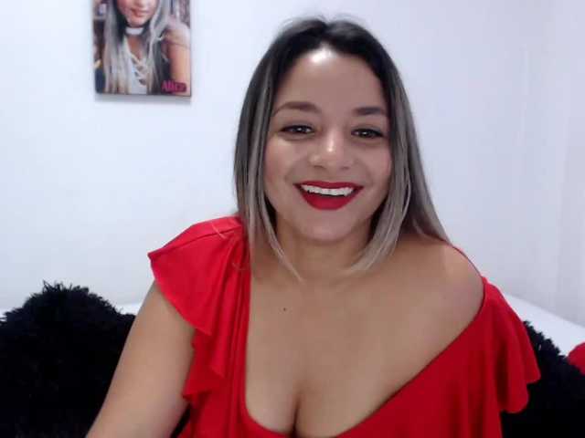 तस्वीरें alicequeenx hello guys welcome to my room im new model in here help me complette my goal and enjow the show #latina#curvy#hot#blonde#pvt#dildo#cum#squirt#pvt