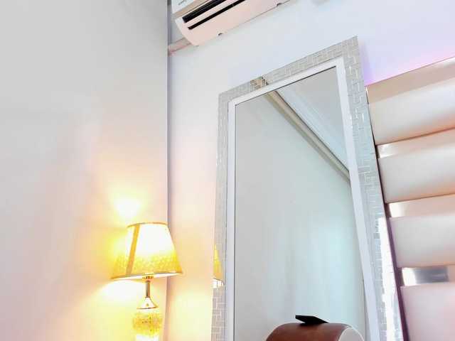 प्रसारण स्क्रीनशॉट AlinaColeens