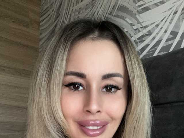प्रोफ़ाइल की तस्वीर ALISA_PRO_MAX