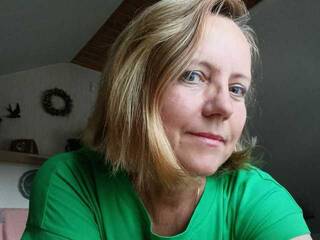 कामुक वीडियो चैट AlitsiaKiver