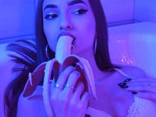 कामुक वीडियो चैट AliyaEvans