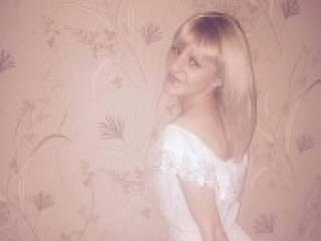 प्रोफ़ाइल की तस्वीर allenhot21