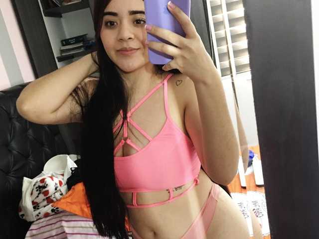 प्रोफ़ाइल की तस्वीर AmeliaLove4u