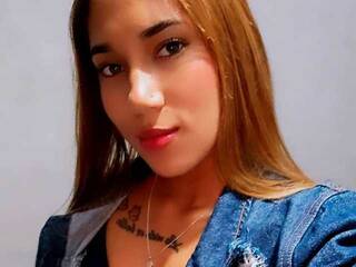 कामुक वीडियो चैट AmyHillss1