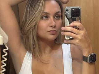 कामुक वीडियो चैट Andrea-urdream