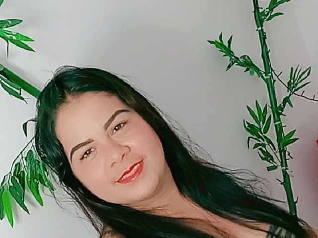 प्रोफ़ाइल की तस्वीर angelaxx456