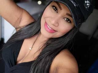 कामुक वीडियो चैट angie-valery