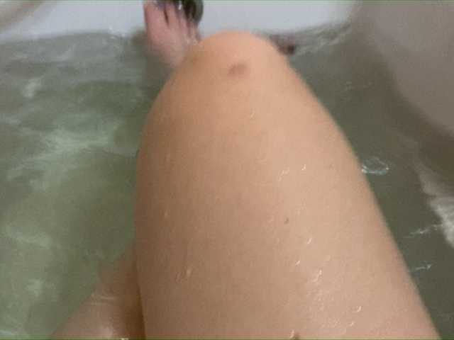 प्रसारण स्क्रीनशॉट AnitaShine