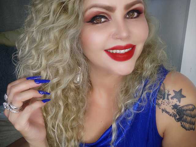 प्रोफ़ाइल की तस्वीर AnnaRouge