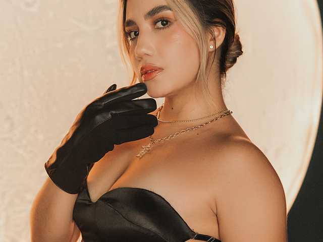 प्रोफ़ाइल की तस्वीर AnnieMonroe1