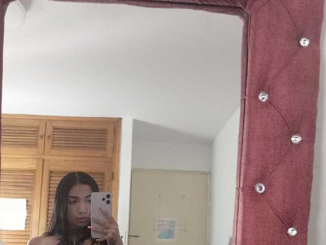 प्रोफ़ाइल की तस्वीर annikha-09