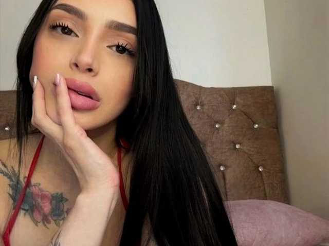 प्रोफ़ाइल की तस्वीर AprilRosse