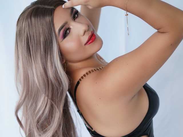 प्रोफ़ाइल की तस्वीर ariana111