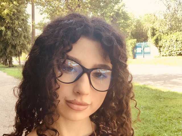 प्रोफ़ाइल की तस्वीर ArianaFox