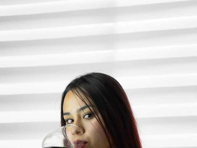 प्रोफ़ाइल की तस्वीर AshelyGirl