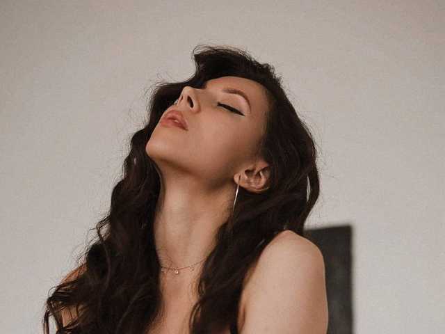 प्रोफ़ाइल की तस्वीर AshkaDy