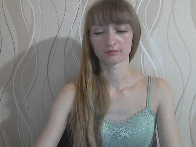 प्रसारण स्क्रीनशॉट AsyaBlond