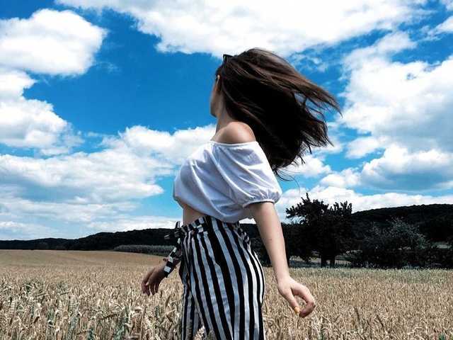 प्रोफ़ाइल की तस्वीर BarbySexyGirl