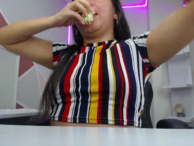 प्रसारण स्क्रीनशॉट Bella-redd-