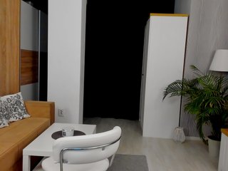 कामुक वीडियो चैट BellaaDona