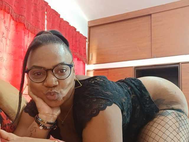 प्रोफ़ाइल की तस्वीर BellaMoakXX