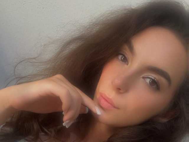 प्रोफ़ाइल की तस्वीर bellaqueen0701
