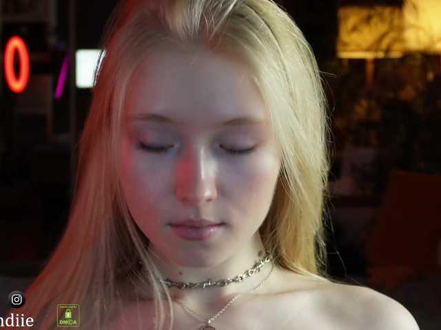 प्रसारण स्क्रीनशॉट Bestblondie