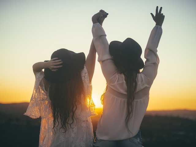 प्रोफ़ाइल की तस्वीर bestie-moons