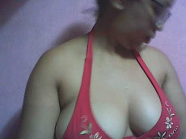 तस्वीरें big-asssexy welcome in my room guys,flash 25tkn tits or pussy hairy or ass,start privat if u want good show.at goal i am naked and cum for u.thank u kis***iss