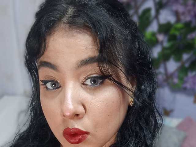प्रोफ़ाइल की तस्वीर bigboobsrose1