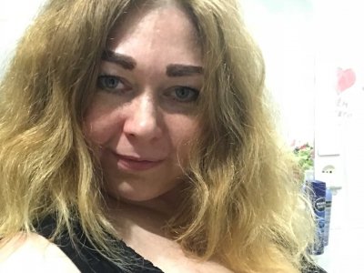 प्रोफ़ाइल की तस्वीर bigboobsss99