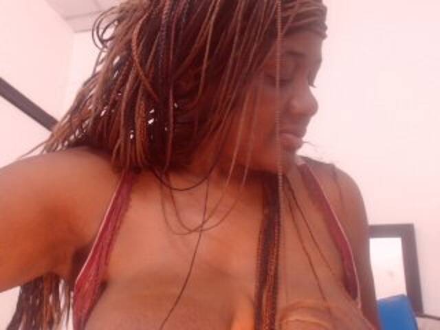 प्रसारण स्क्रीनशॉट BigBustyBlack