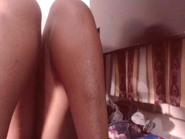 प्रसारण स्क्रीनशॉट BigBustyBlack